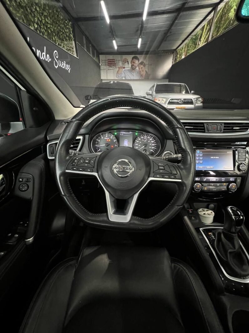 
								NISSAN QASHQAI EXCLUSIVE AT 4X4 2.0 GASOL full									