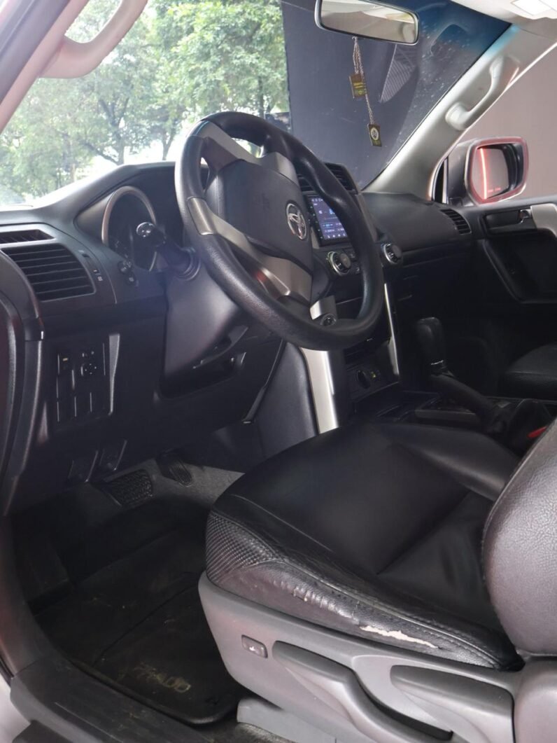 
								TOYOTA PRADO TX 4.0L AT 4×4 full									