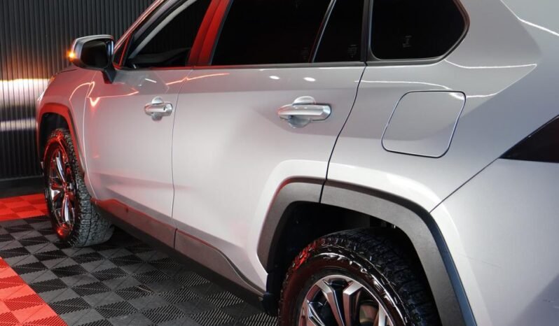 
								TOYOTA RAV4 IMPERIAL 2.4L AT 4×4 full									