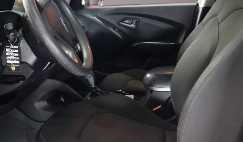 
								HYUNDAI TUCSON IX35 GL 2.0L AT 4×2 full									