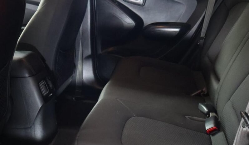 
								HYUNDAI TUCSON IX35 GL 2.0L AT 4×2 full									