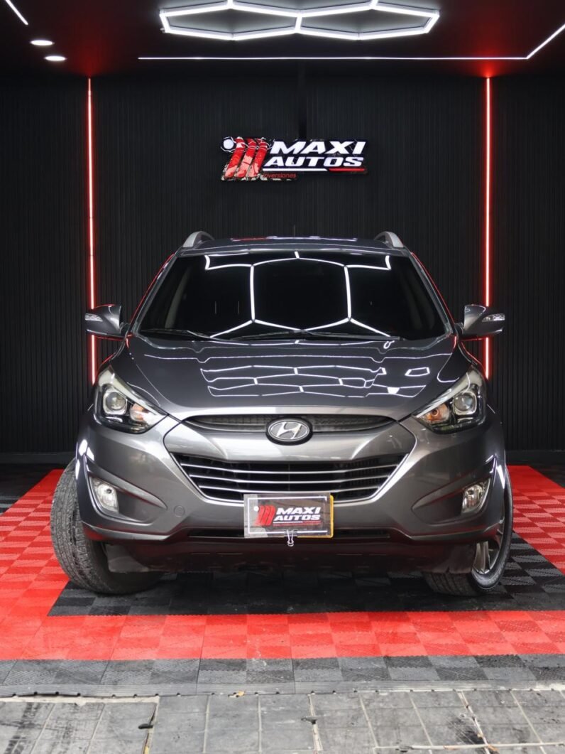 
								HYUNDAI TUCSON IX35 GL 2.0L AT 4×2 full									