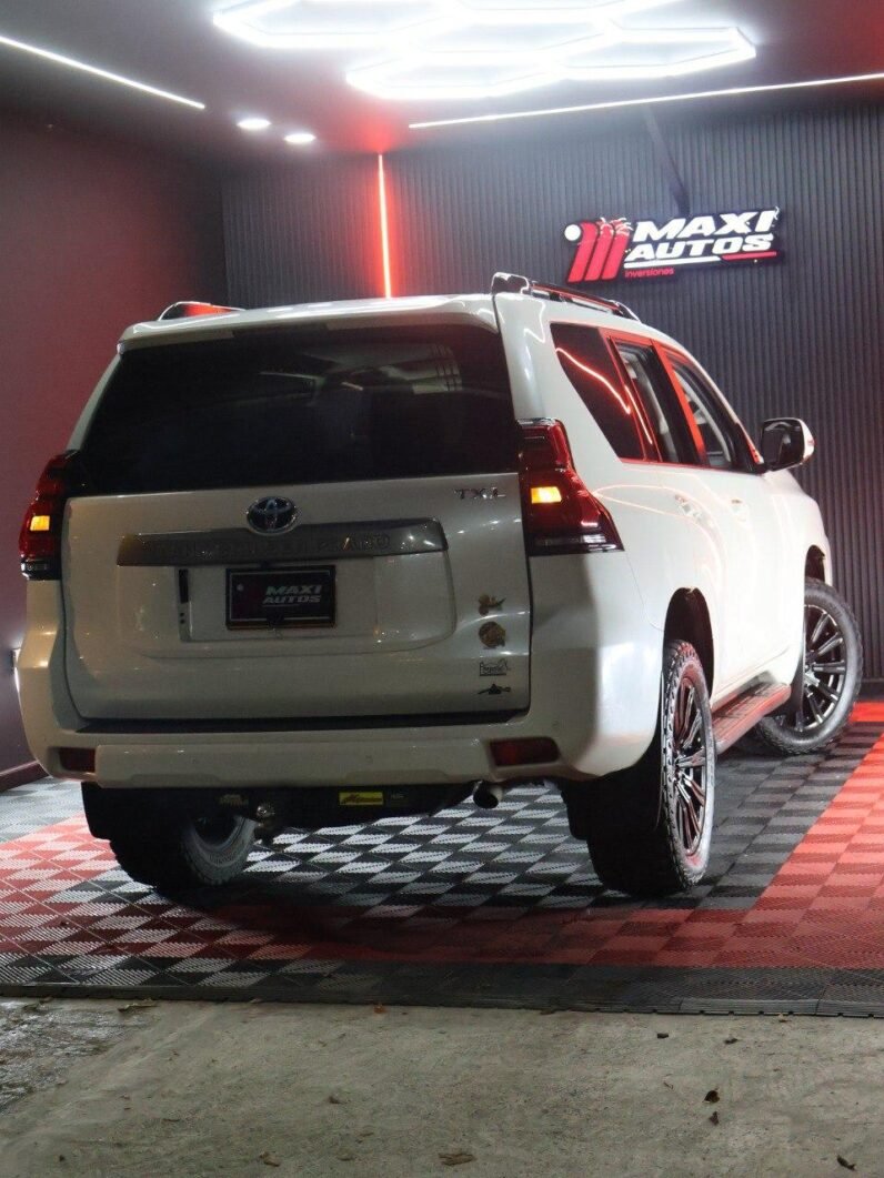 
								TOYOTA TXL 3.0 AT DIESEL 4X4 7PTOS full									