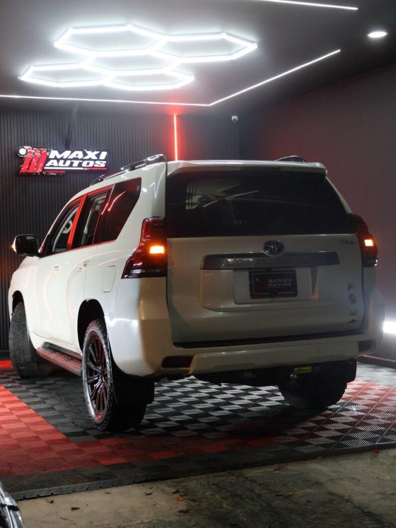 
								TOYOTA TXL 3.0 AT DIESEL 4X4 7PTOS full									