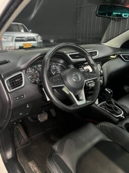 
										NISSAN QASHQAI EXCLUSIVE AT 4X4 2.0 GASOL full									