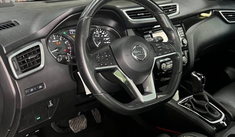 
								NISSAN QASHQAI EXCLUSIVE AT 4X4 2.0 GASOL full									