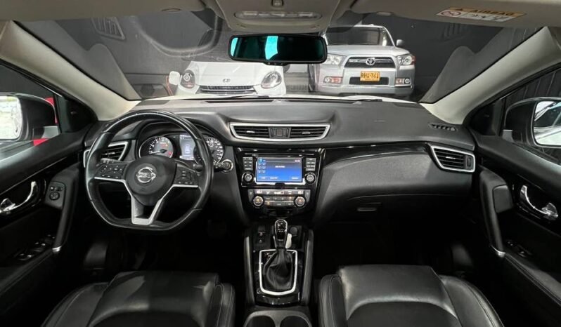 
								NISSAN QASHQAI EXCLUSIVE AT 4X4 2.0 GASOL full									