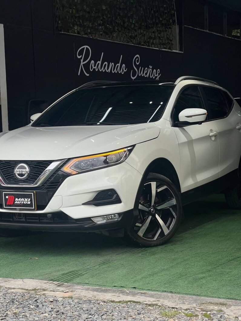 
								NISSAN QASHQAI EXCLUSIVE AT 4X4 2.0 GASOL full									