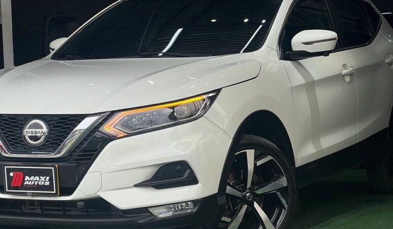 
								NISSAN QASHQAI EXCLUSIVE AT 4X4 2.0 GASOL full									