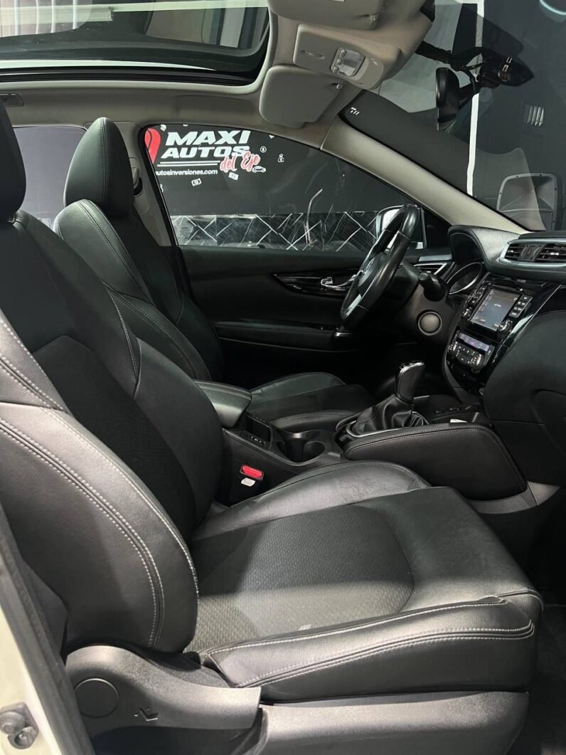 
								NISSAN QASHQAI EXCLUSIVE AT 4X4 2.0 GASOL full									