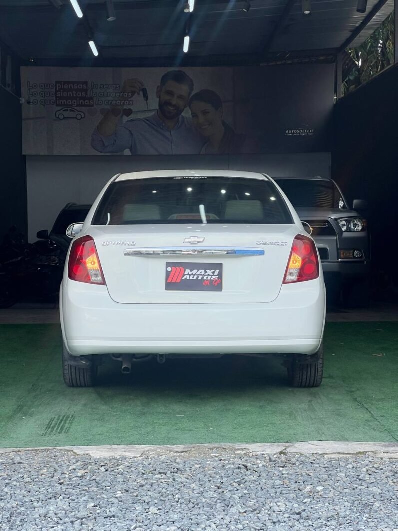 
								CHEVROLET OPTRA LIMITED 1.8 AT full									