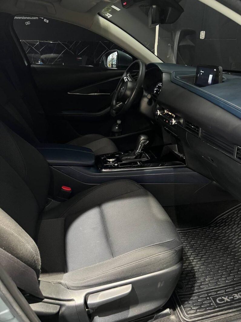 
								MAZDA CX30 TOURING AT 2.0 4X2 full									