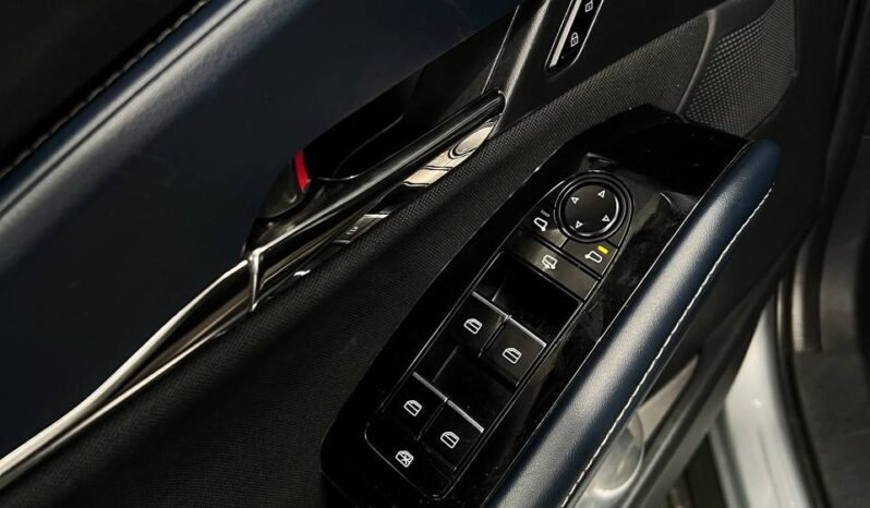 
								MAZDA CX30 TOURING AT 2.0 4X2 full									