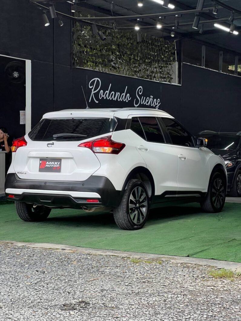 
								NISSAN KICKS ADVANCE AT 1.6 4X2 full									