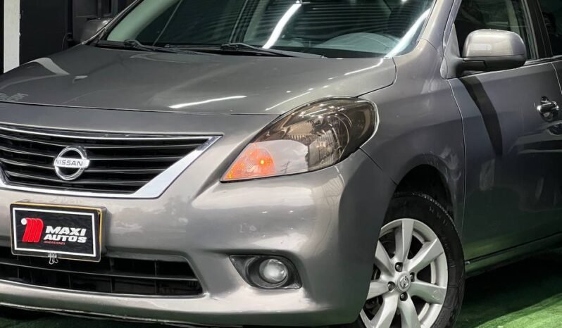 
								NISSAN VERSA ADVANCE MT 1.6 SD full									