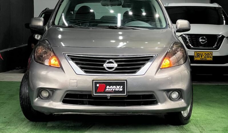 
								NISSAN VERSA ADVANCE MT 1.6 SD full									