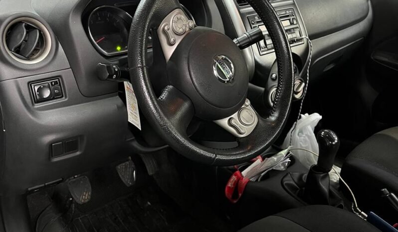 
								NISSAN VERSA ADVANCE MT 1.6 SD full									