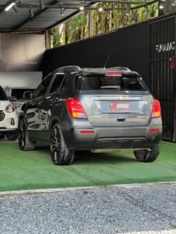 
										CHEVROLET TRACKER LS AT 1.8 4X2 full									