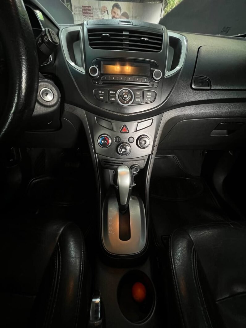 
								CHEVROLET TRACKER LS AT 1.8 4X2 full									