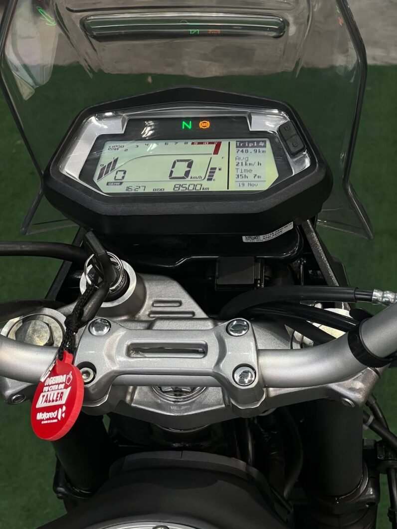 
								HERO XPULSE 200 4V full									