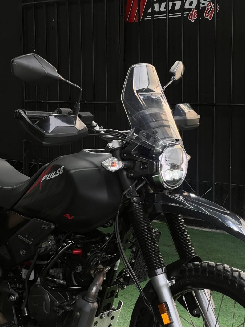 
								HERO XPULSE 200 4V full									