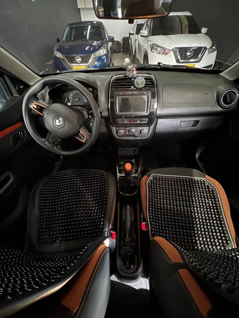 
								RENAULT KWID OUTSIDER MT 1.0 full									