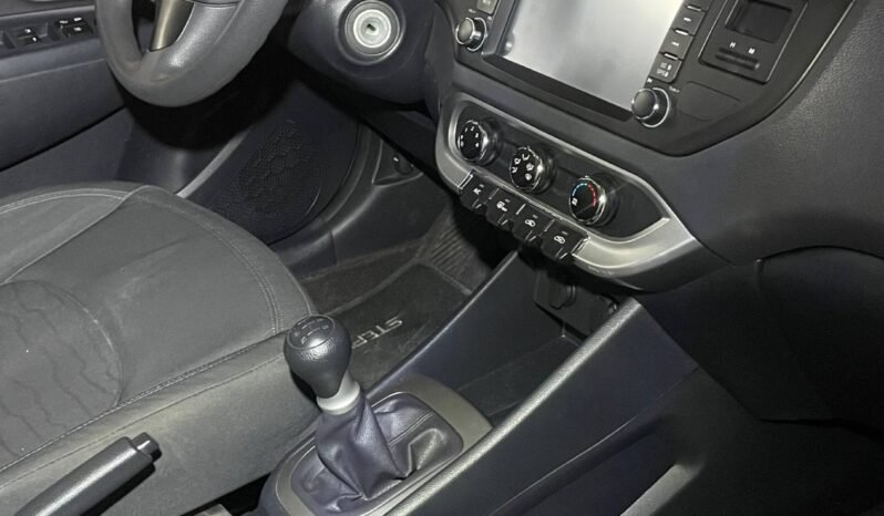 
								KIA RIO UB EX 1.25 SEDAN MT full									