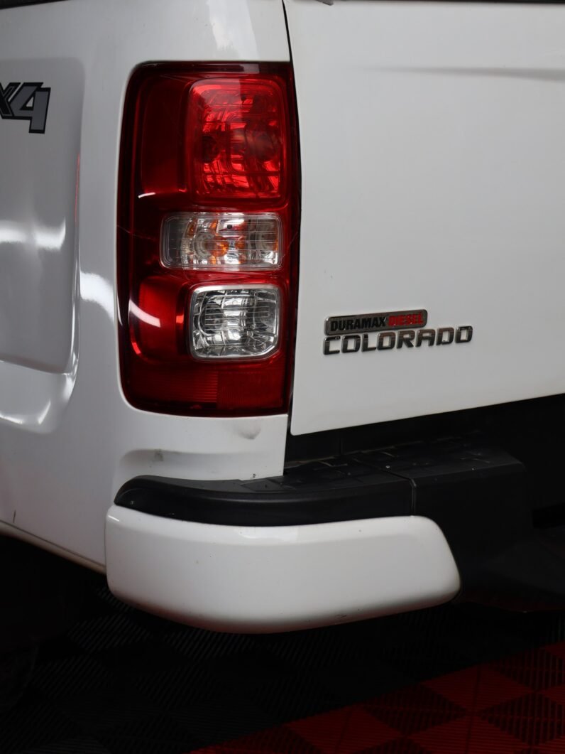 
								CHEVROLET COLORADO LT MT 4X4 2.8 DIESEL full									