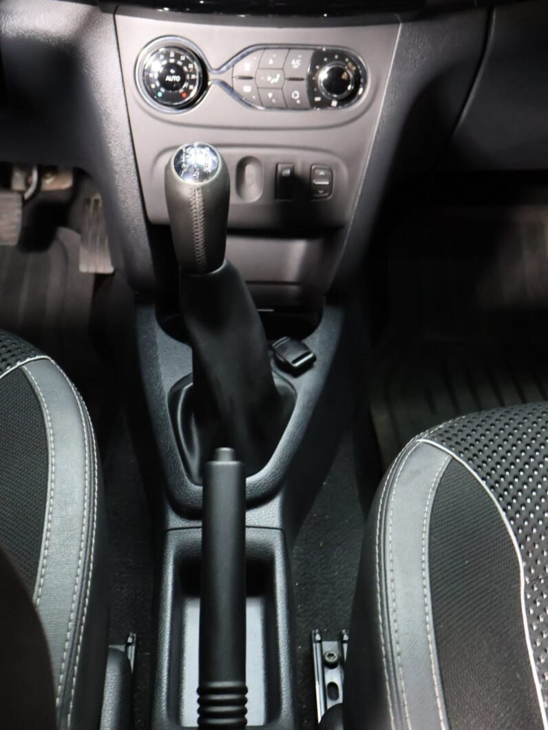 
								RENAULT STEPWAY INTENS MT 1.6 full									