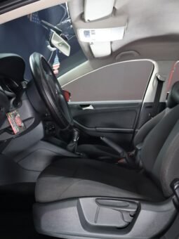 
										VOLKSWAGEN JETTA TRENDLINE MT full									