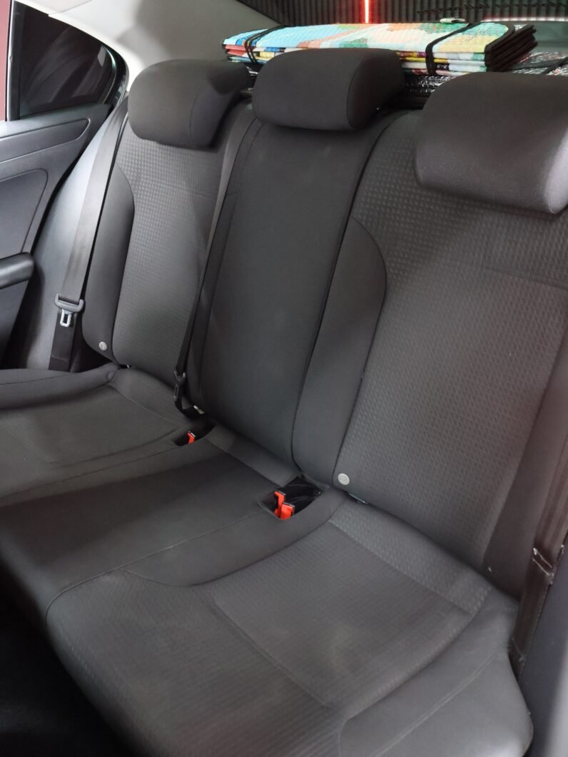 
								VOLKSWAGEN JETTA TRENDLINE MT full									