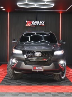 TOYOTA FORTUNER SR5 AT DIESEL 4X2