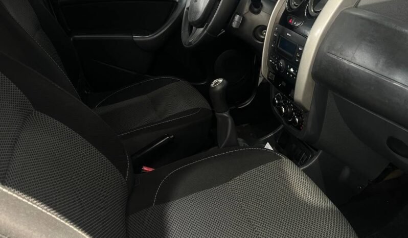 
								RENAULT DUSTER EXPRESSION MT 1.6 4X2 full									