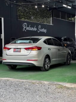 
										HYUNDAI NEW ELANTRA MT 1.6 full									