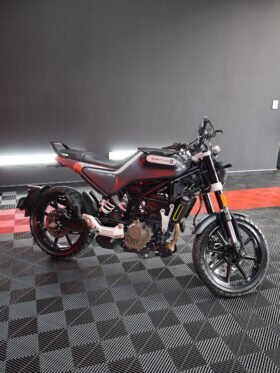 HUSQVARNA SVARTPILEN 200 MT