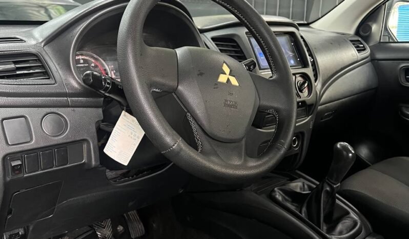 
								MITSUBISHI SPORTERO L200 MT 4X4 DIESEL full									