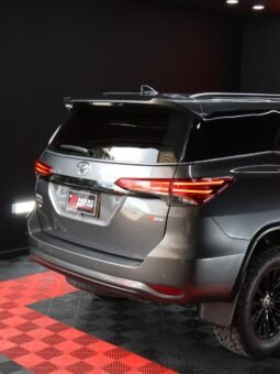 TOYOTA FORTUNER SR5 AT DIESEL 4X2