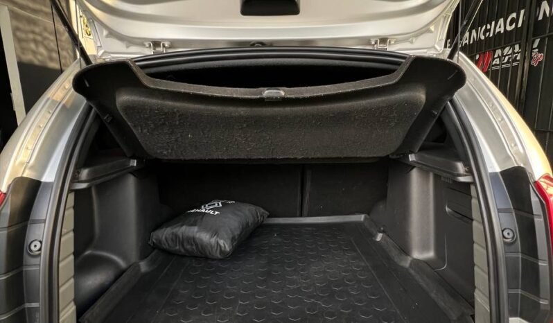 
								RENAULT DUSTER DYNAMIQUE 4X4 MT 2.0 full									