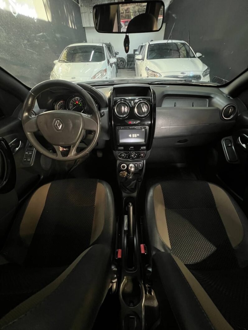 
								RENAULT DUSTER DYNAMIQUE 4X4 MT 2.0 full									