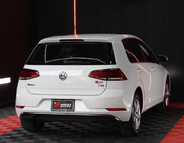 
								VOLKSWAGEN GOLF TSI 1.4T AT HB full									