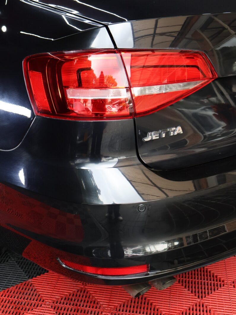 
								VOLKSWAGEN JETTA TRENDLINE MT full									