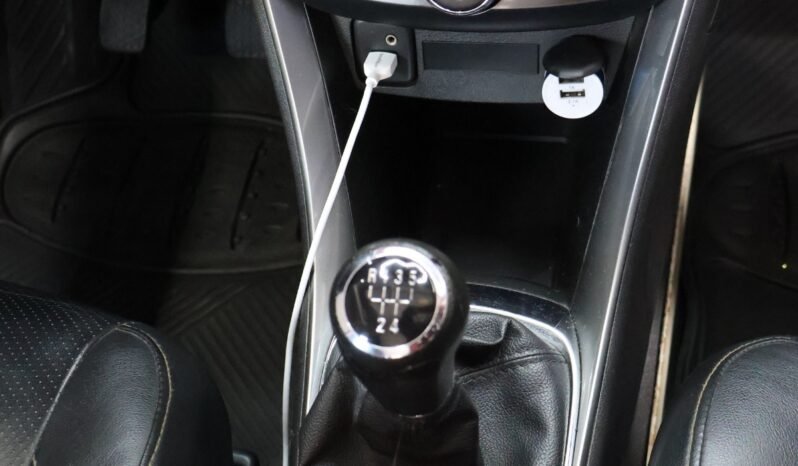 
								CHEVROLET TRACKER LS MT 1.8 4X2 full									