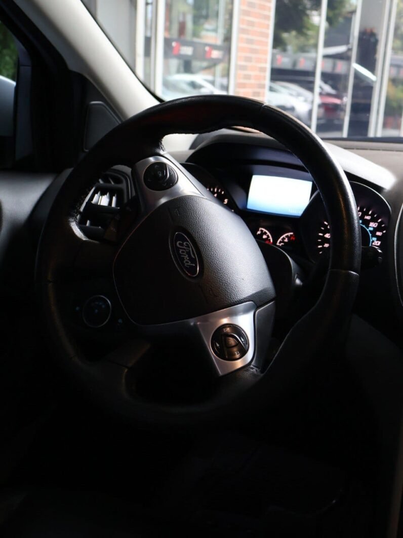 
								FORD ESCAPE SE AT 4X4 full									