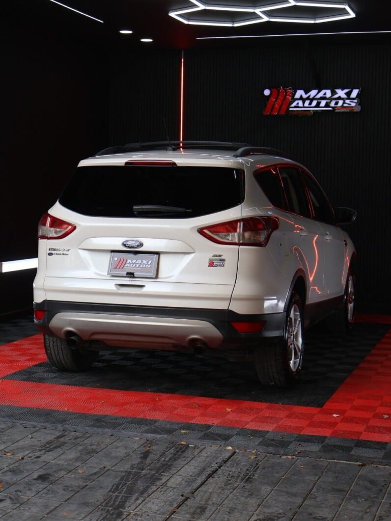 
								FORD ESCAPE SE AT 4X4 full									