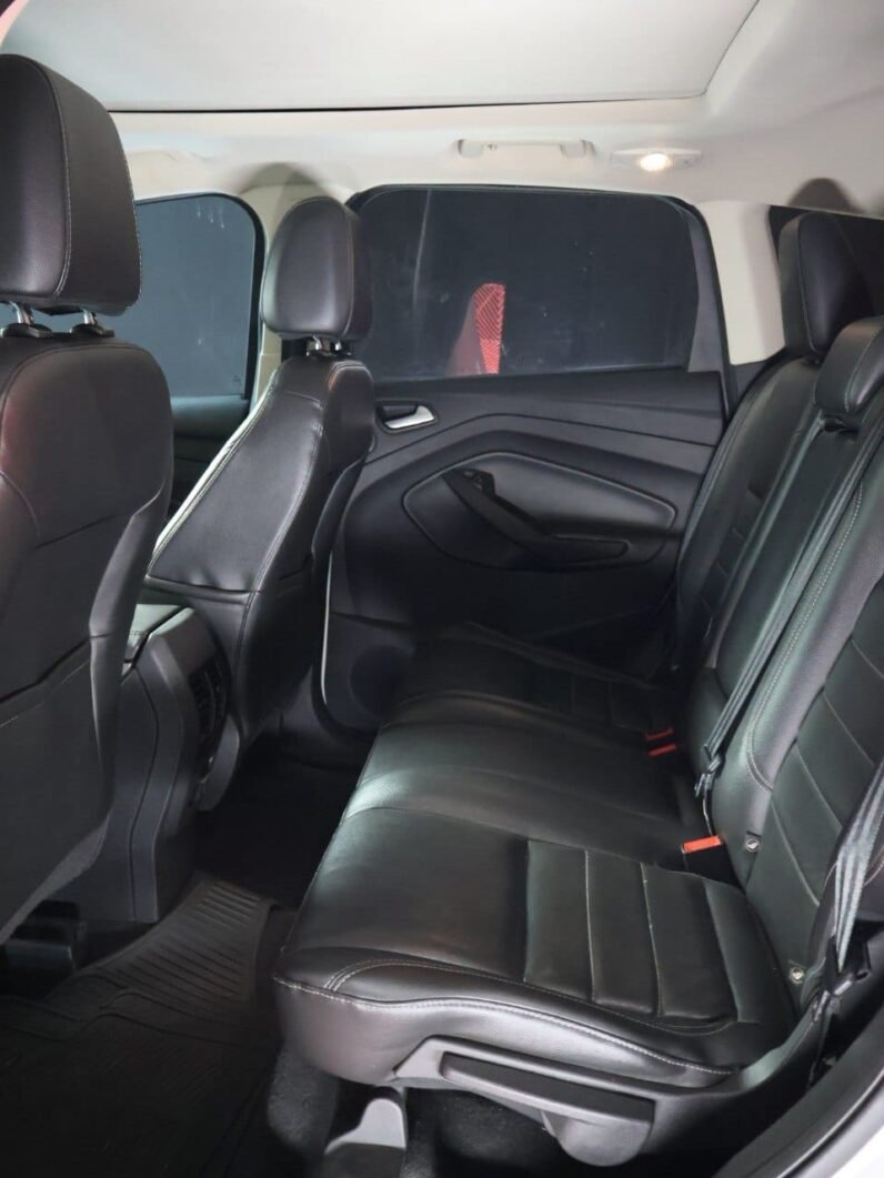 
								FORD ESCAPE SE AT 4X4 full									