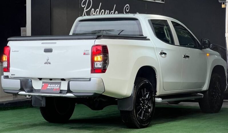 
								MITSUBISHI SPORTERO L200 MT 4X4 DIESEL full									