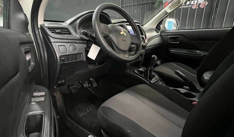 
								MITSUBISHI SPORTERO L200 MT 4X4 DIESEL full									