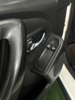 
										RENAULT DUSTER EXPRESSION MT 1.6 4X2 full									