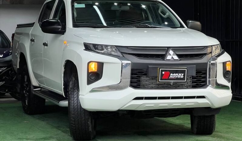 
								MITSUBISHI SPORTERO L200 MT 4X4 DIESEL full									