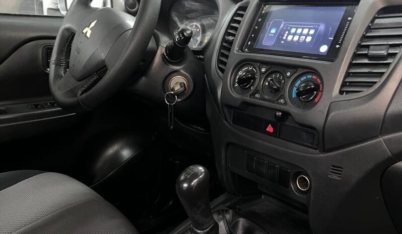 
								MITSUBISHI SPORTERO L200 MT 4X4 DIESEL full									